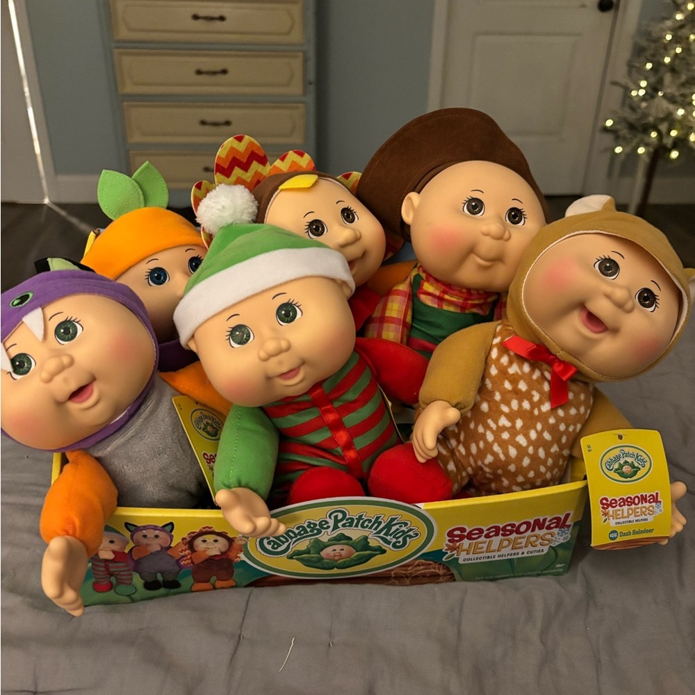 Cabbage Patch Kids Seasonal Friends Doll Set